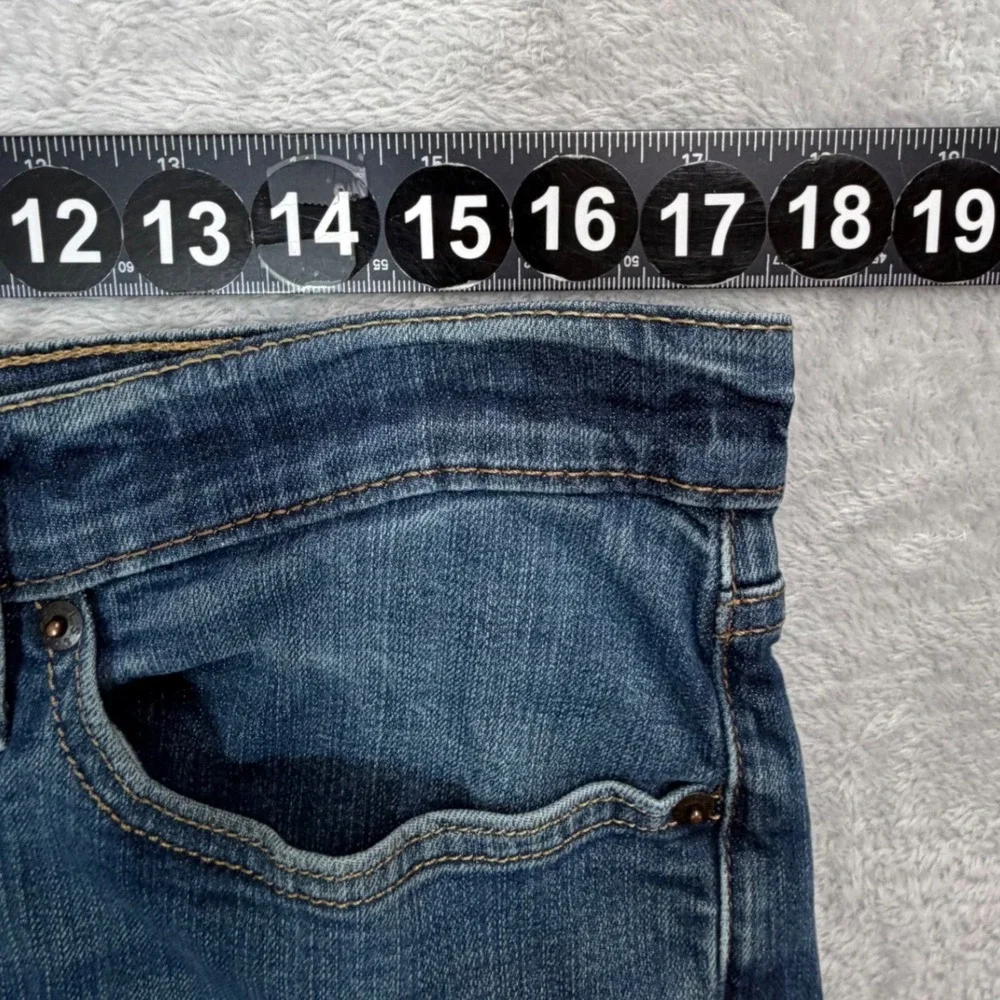 Levis small spot